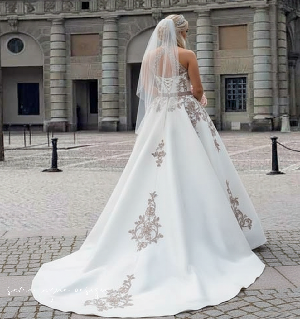 Our Luxurious Wedding Dress Amira